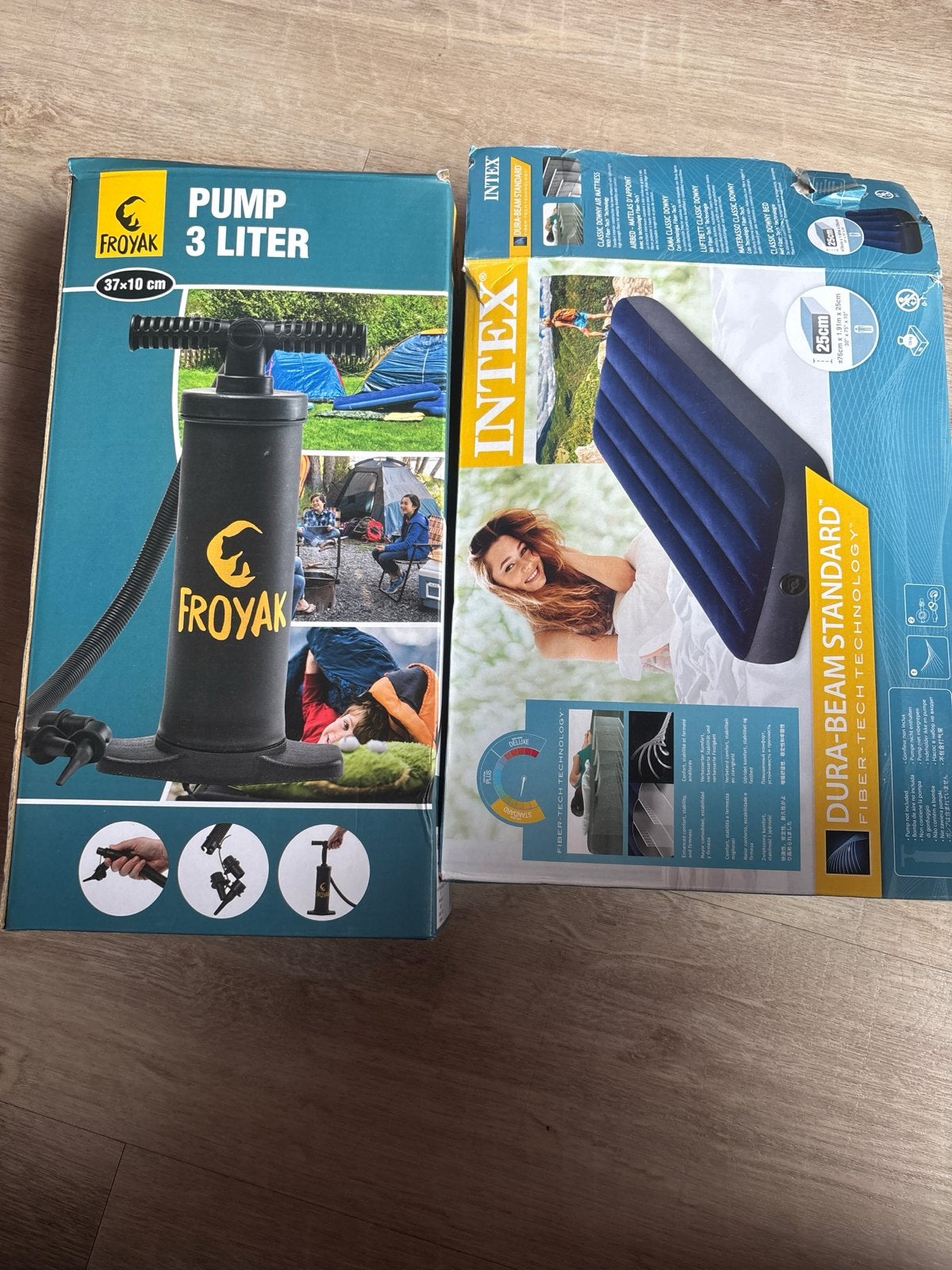 Intex 2-persoons luchtbed met Froyak handpomp, Ophalen of Verzenden, Nieuw, 2-persoons