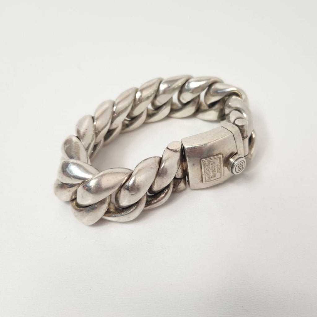 Buddha to Buddha Armband Biance XXL, Buddha to Buddha, Zo goed als nieuw, Support@buddhatobuddha.com, Buddha to Buddha
Herengracht 419
1017 BP Amsterdam
Netherlands