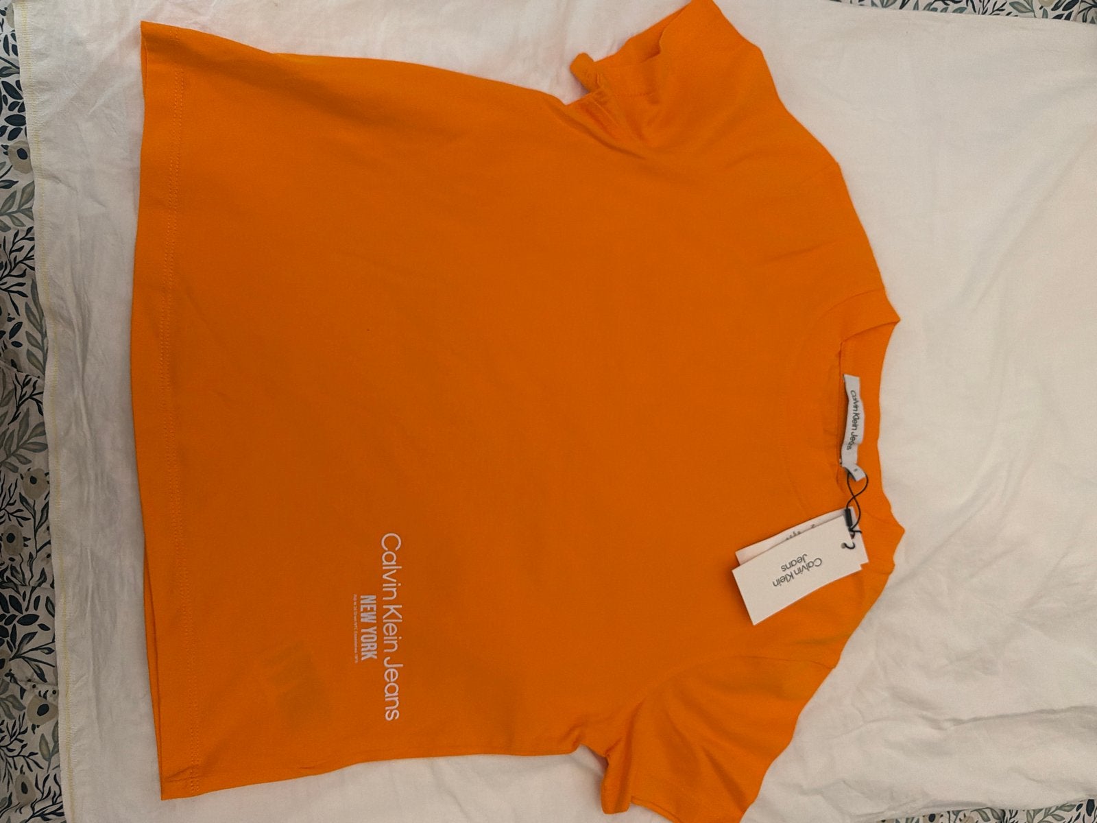 Calvin Klein Jeans T-shirt - Nieuw met label, Kleding | Dames, Nieuw, Oranje, Ophalen of Verzenden, Korte mouw