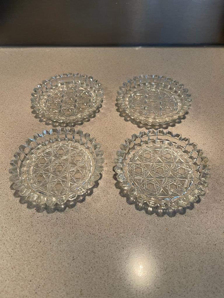Vier mini schaaltjes / onderzetters, Ophalen of Verzenden, Glasonderzetter, Gebruikt, Glas
