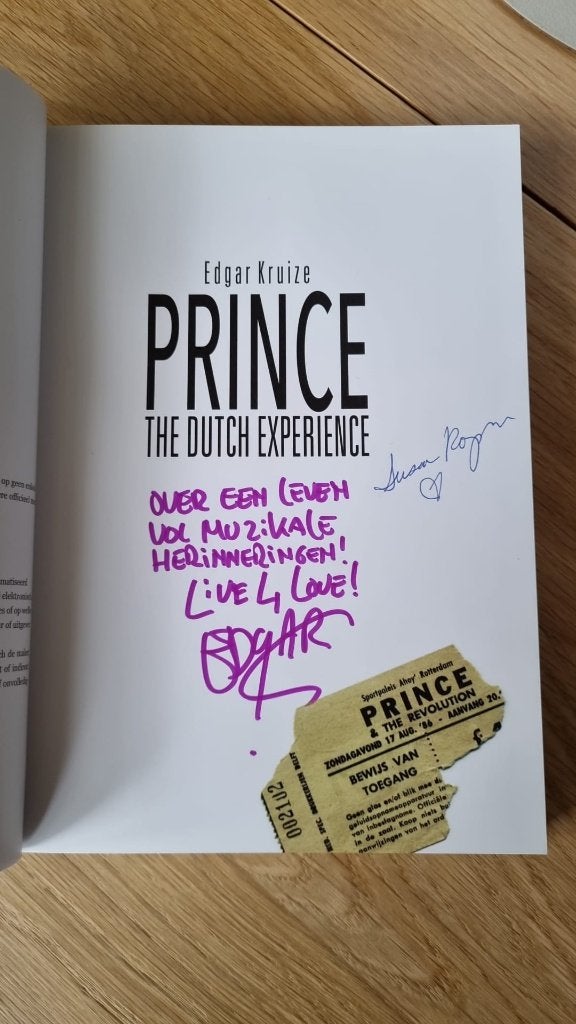 Prince The Dutch Experience Gesigneerd door Susan Rogers !, Artiest, Ophalen of Verzenden, Zo goed als nieuw, Edgar Kruize