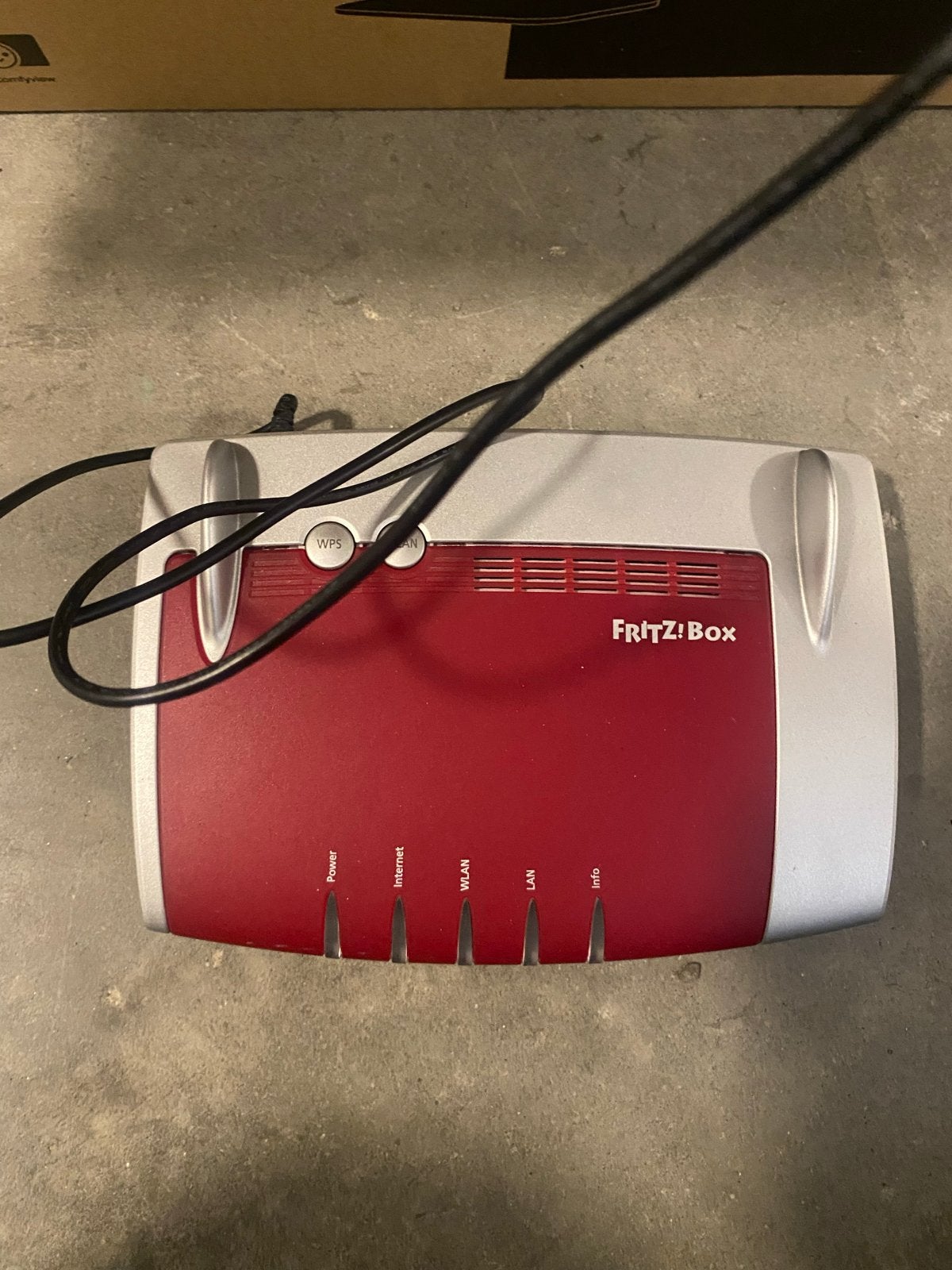 Fritz!Box Repeater Modem - Gebruikt maar functioneel, Computers en Software, Ophalen of Verzenden, Gebruikt, Router met modem