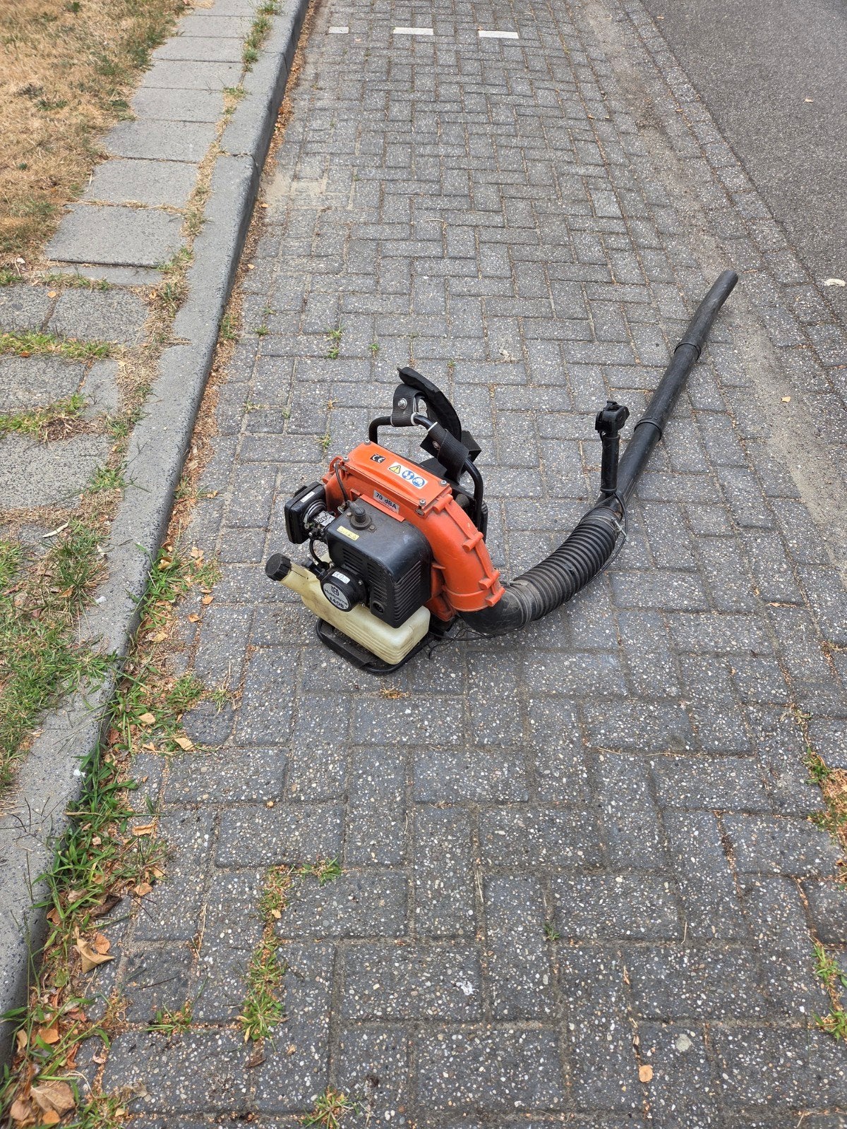 Husqvarna 140B Benzine Bladblazer - Ruggedragen, Ophalen, Benzine, Gebruikt, Ruggedragen