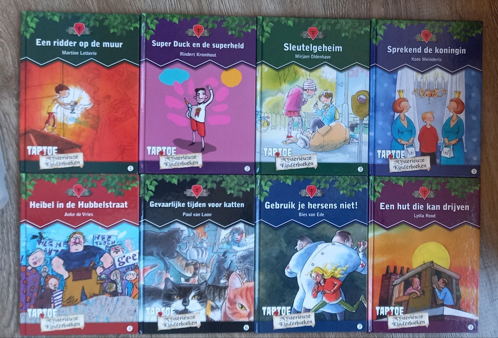 Taptoe Mysterieuze Kinderboeken - Complete Set (8 boeken), Boeken, Ophalen of Verzenden, Zo goed als nieuw, Diverse auteurs, Fictie algemeen
