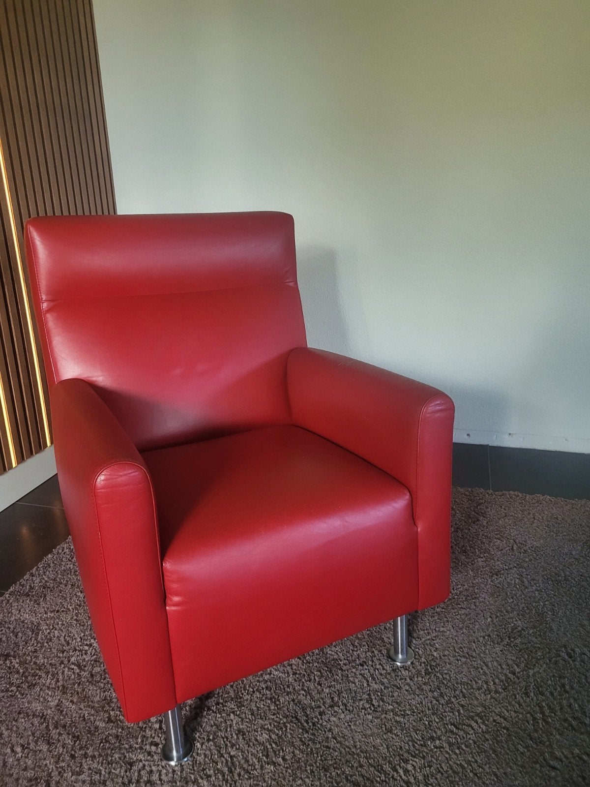 2 Leolux fauteuils rood leer met gebruikerssporen, Ophalen, Gebruikt, Design, 75 tot 100 cm