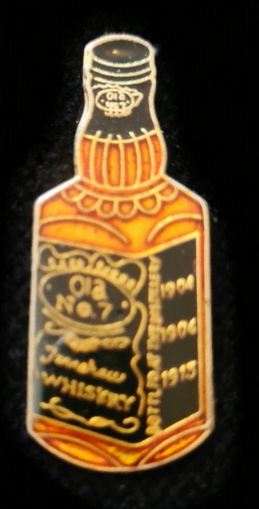 Jack Daniels Tennessee whiskeyfles pin 1, Verzenden, Nieuw, Merk, Speldje of Pin