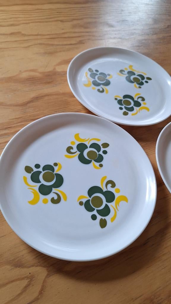 Vintage Arcopal France borden met bloemmotief - set van 3, Antiek en Kunst, Ophalen