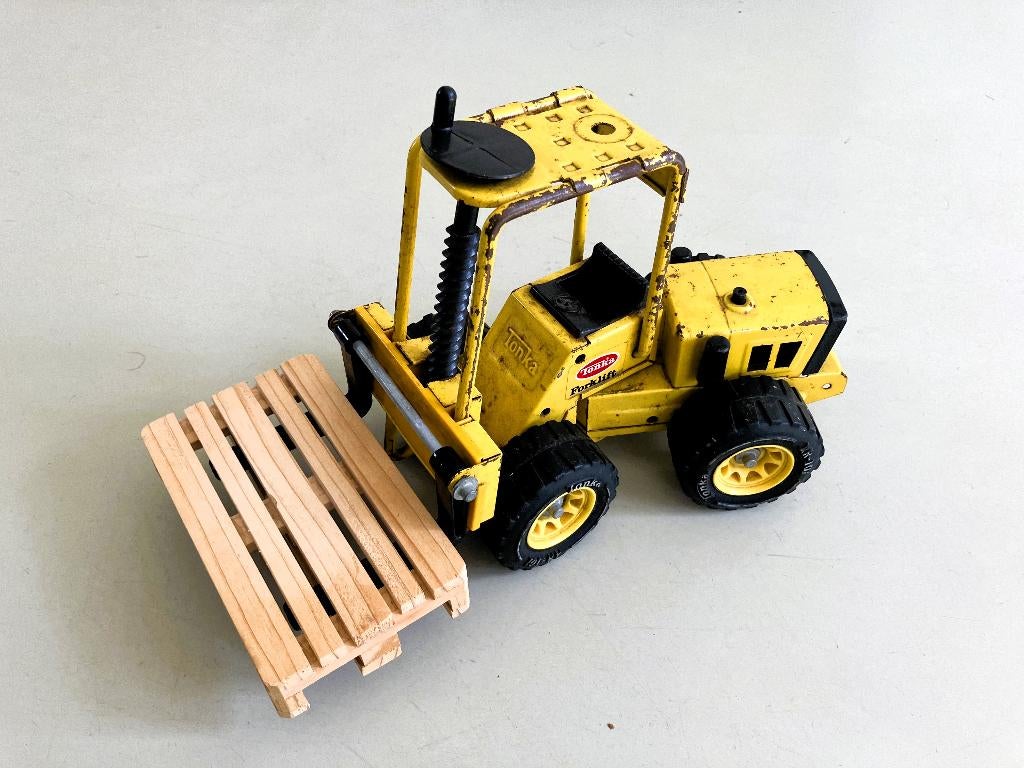 Grote metalen TONKA heftruck met pallet, Ophalen of Verzenden, Gebruikt