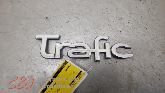 Embleem van een Renault Trafic