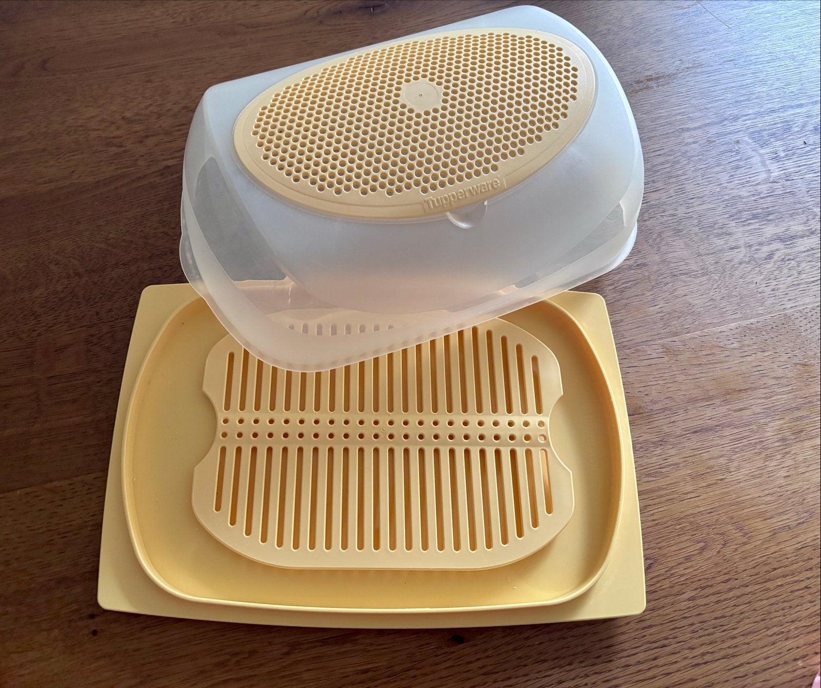 Tupperware Kaasschaal - Geel/Transparant, Schaal, Geel, Ophalen of Verzenden, Zo goed als nieuw
