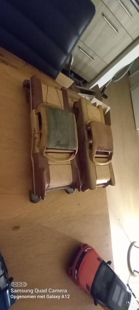 Twee houten auto's uit Cuba, Ophalen of Verzenden