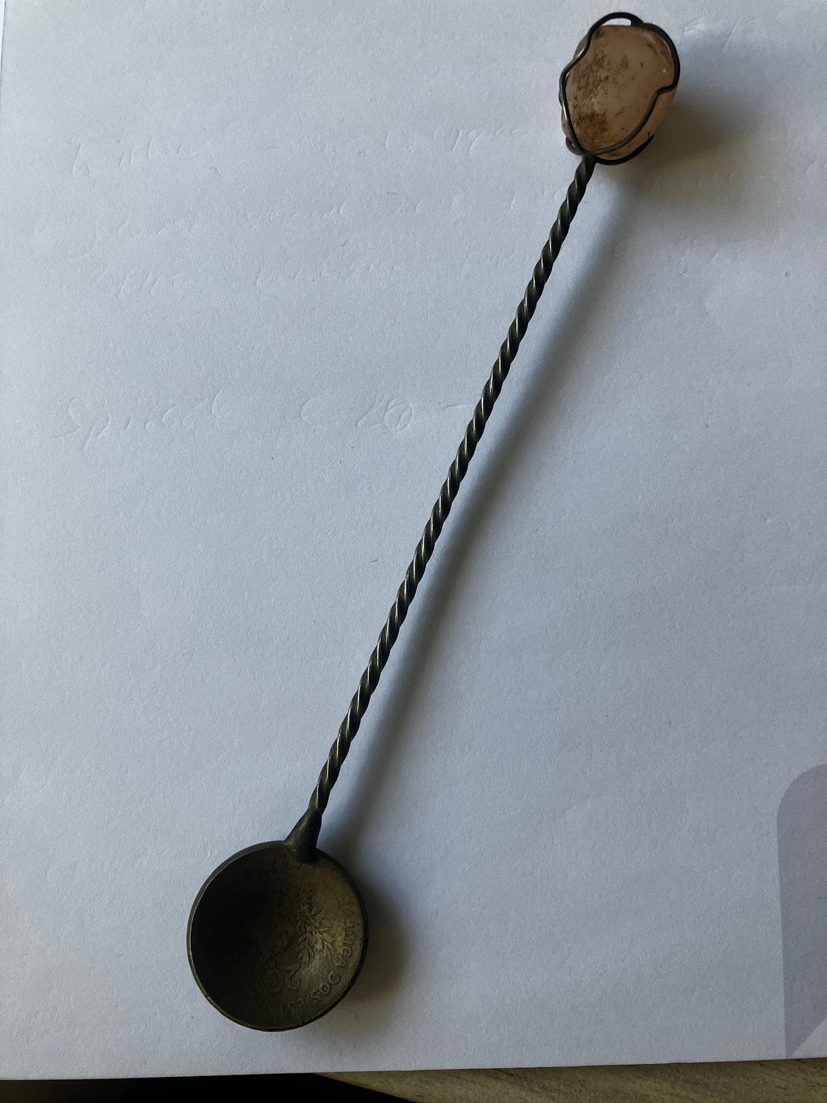 Cocktaillepeltje van zilveren munt en rozenkwarts, Antiek en Kunst, Ophalen of Verzenden, Zilver