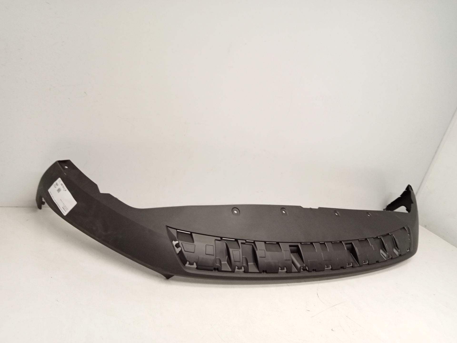 Volvo XC40 Onderspoiler 2022+ 32136097 Origineel, Gebruikt, Gunnar Engellaus vag 8
405 31  Gothenburg, SE, Info@volvocars.com
