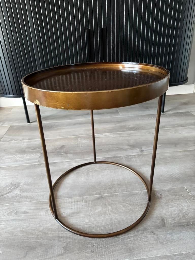 Koper kleurig rond bijzettafeltje, Huis en Inrichting, Tafels | Bijzettafels, 45 tot 60 cm, Minder dan 55 cm, Metaal of Aluminium
