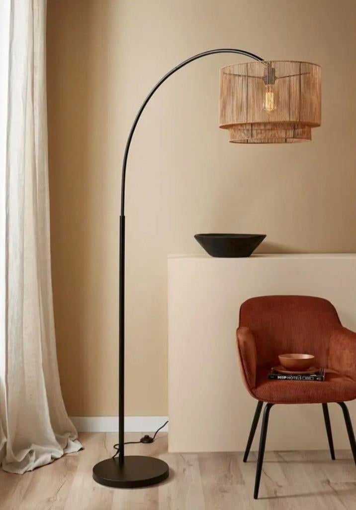Vloerlamp zwart metaal met bruin touw gevlochten kap, Ophalen, Zo goed als nieuw, Metaal, 150 tot 200 cm