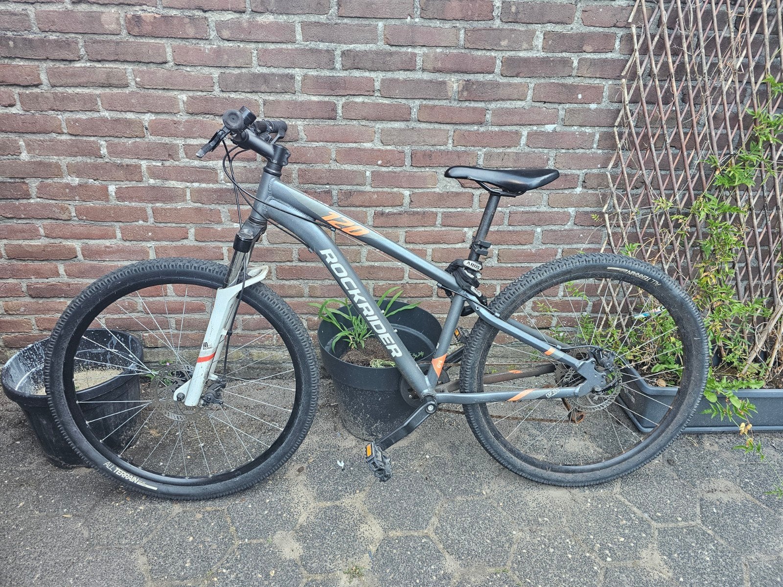 Rockrider ST120 Bergfiets voor jongens 8-12 jaar, Ophalen