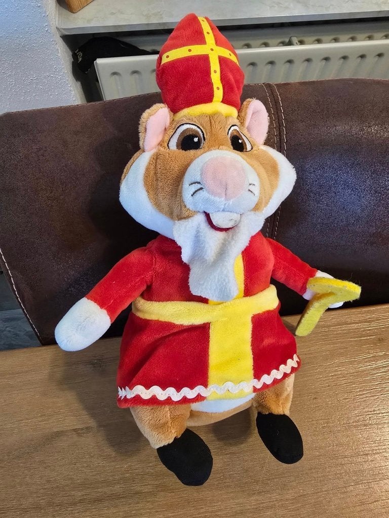 Sinterklaas Hamster Knuffel - Feestelijke Pluche, Overige merken, Overige karakters, Hamster, Ophalen of Verzenden