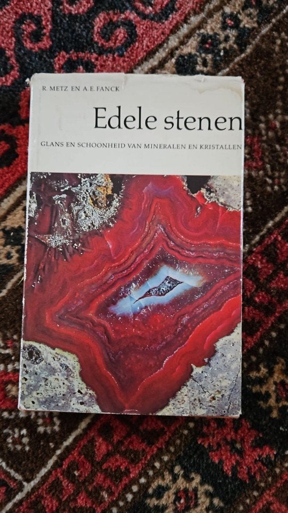 boek natuur edele stenen boek Glas en Schoonheid, Ophalen of Verzenden, Zo goed als nieuw, Natuur algemeen
