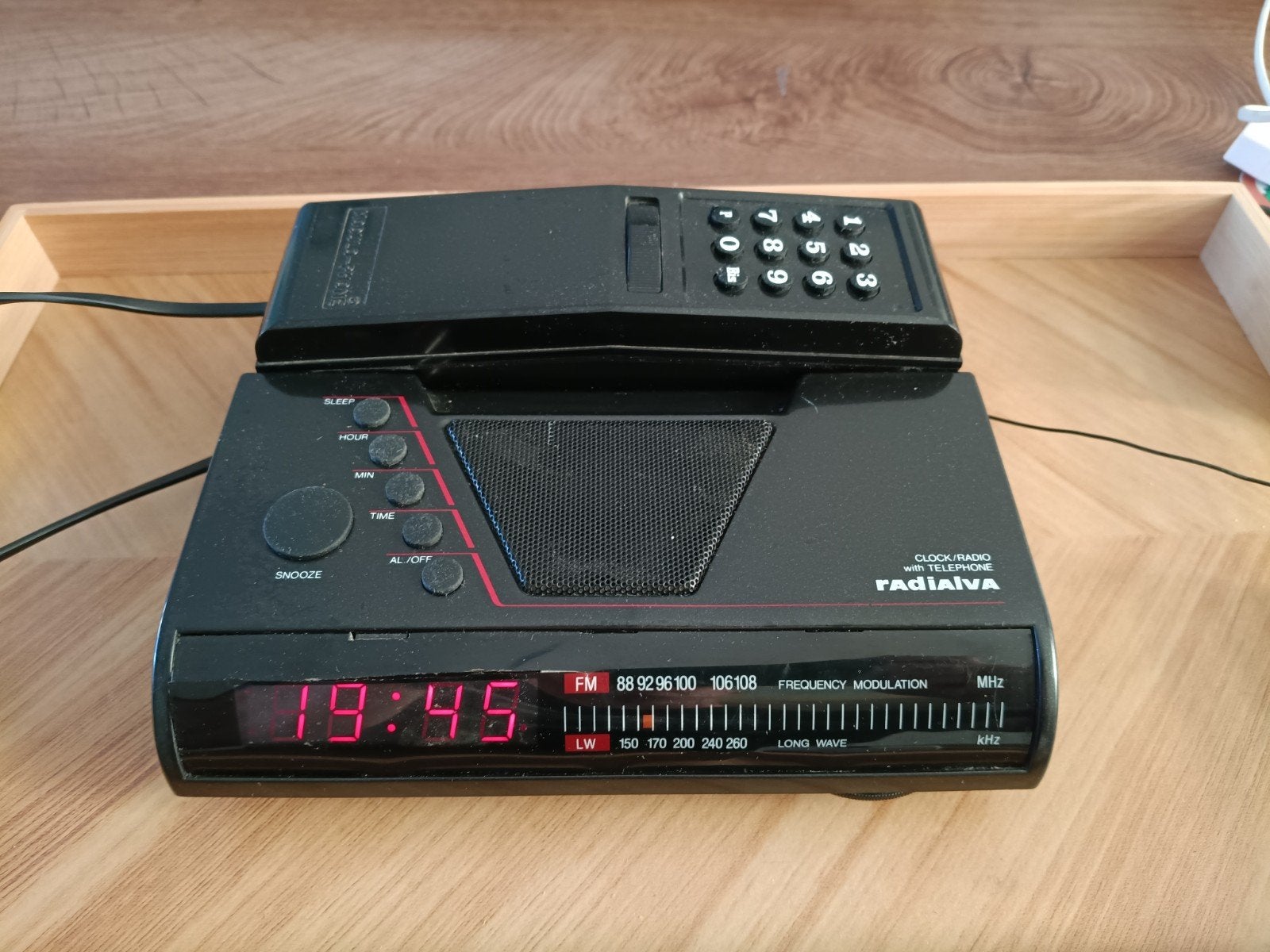 Radialva Wekkerradio met telefoon Vintage Retro, Ophalen of Verzenden, Gebruikt, Digitaal