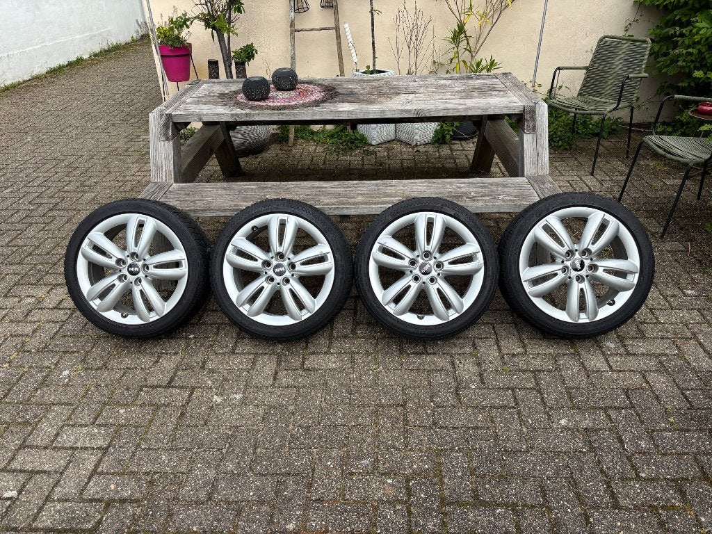 Set Mini JCW Track Spoke met winterbanden, Ophalen, Gebruikt, Banden en Velgen, 17 inch