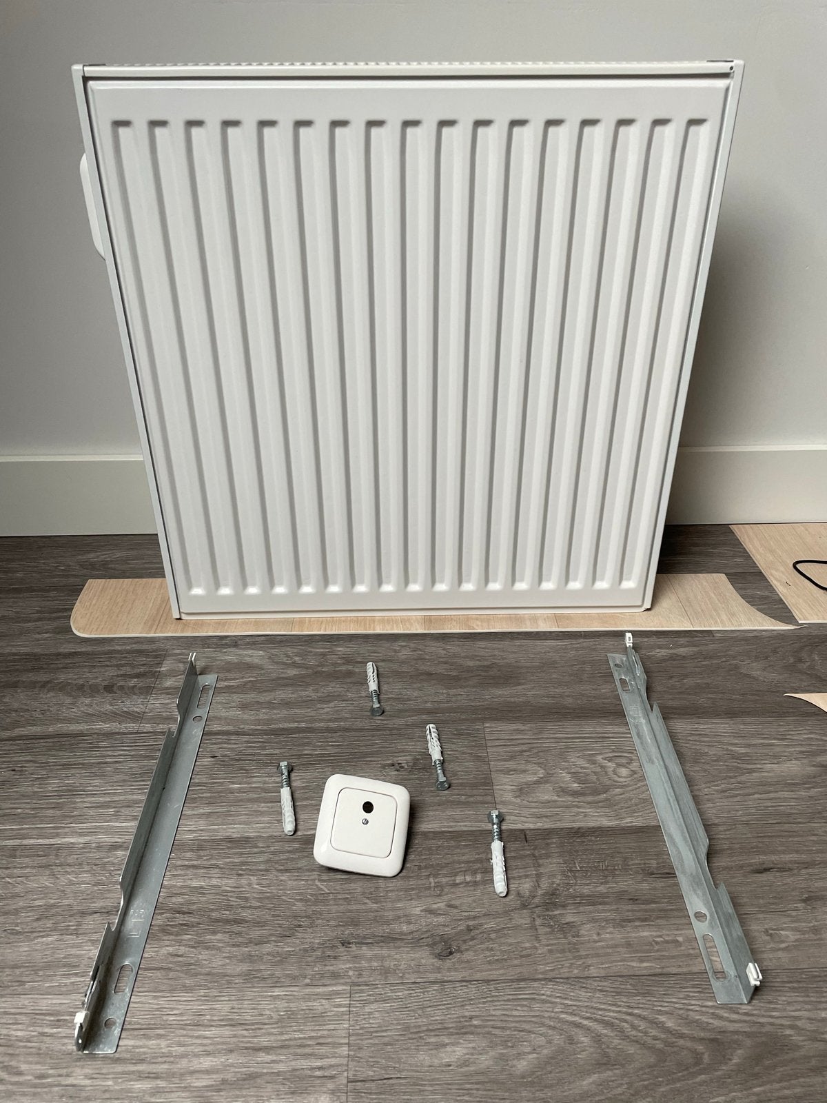 Vasco e-panel elektrische radiator 60x60cm 750W wit, Ophalen, 30 tot 80 cm, 500 tot 800 watt, Radiator