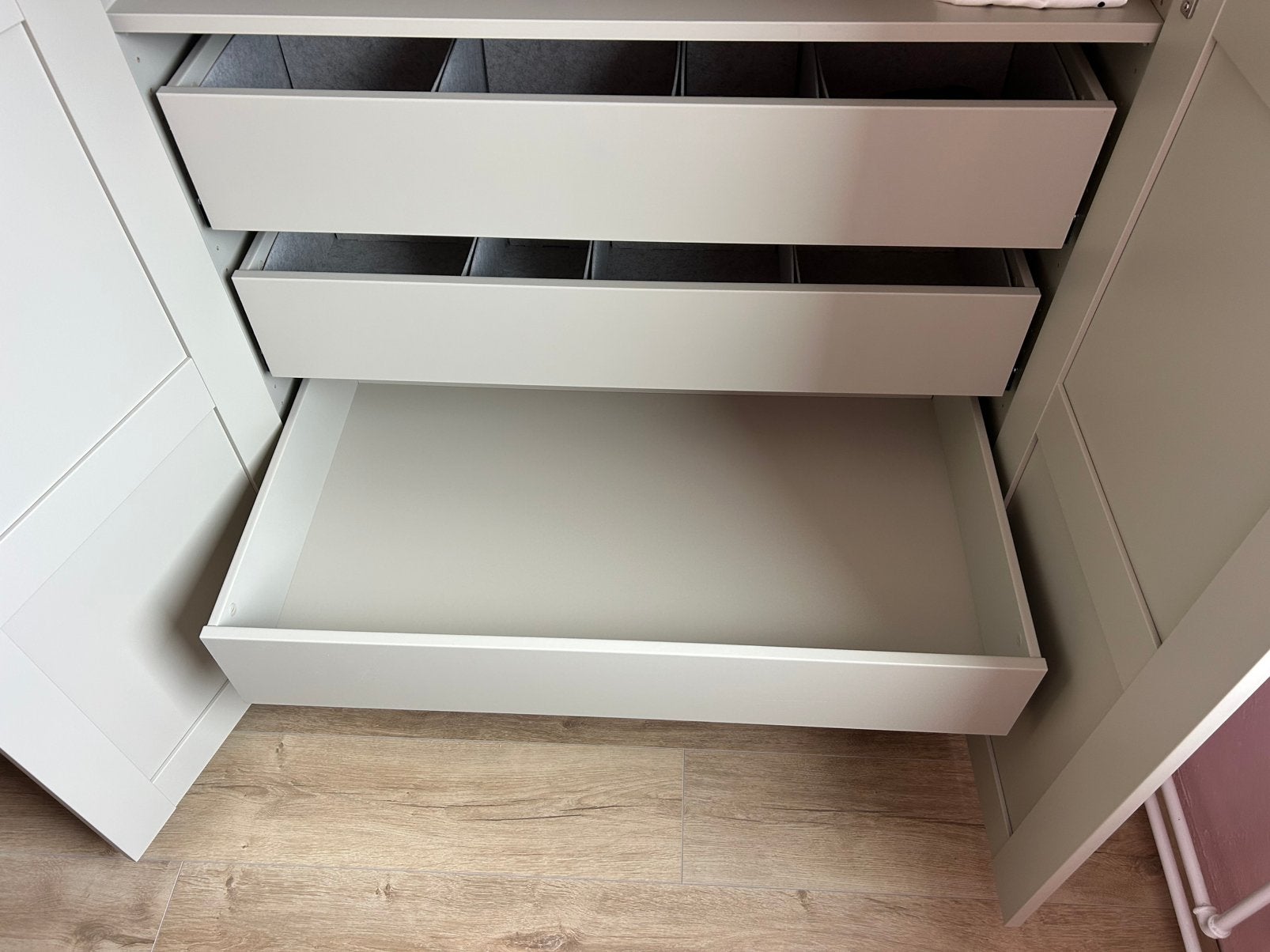 3 nieuwe KOMPLEMENT Lade, grijsbeige, 100x58 cm, Ophalen, 50 tot 100 cm, Zo goed als nieuw, Minder dan 100 cm