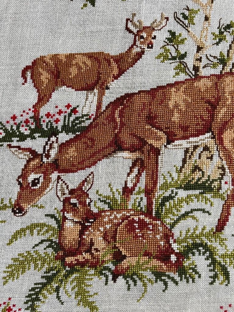 4 Mooi geborduurd bos-dieren(vos,eend,haas,hert), Minder dan 50 cm, Nieuw, Ophalen of Verzenden, Schilderij