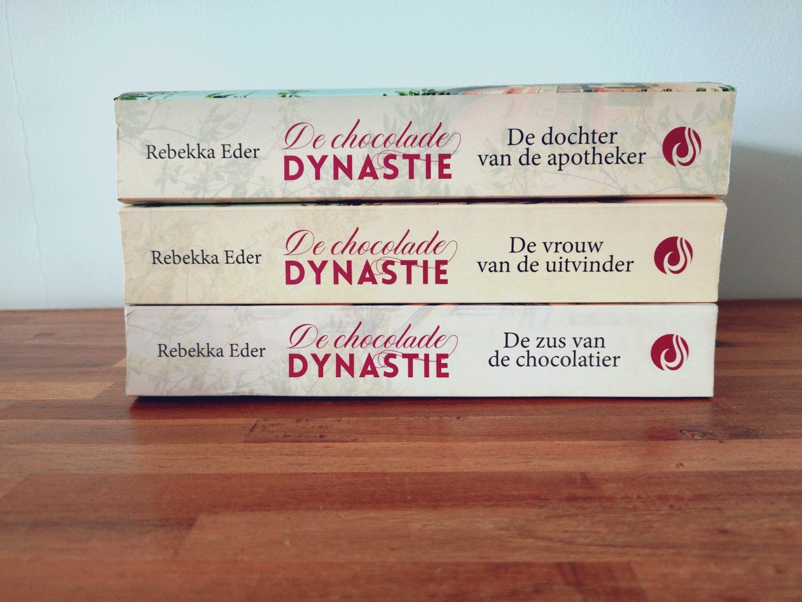 boekenserie "De Chocolade Dynastie" van Rebekka Eder, Boeken, Ophalen of Verzenden, Zo goed als nieuw, Rebekka Eder, Nederland