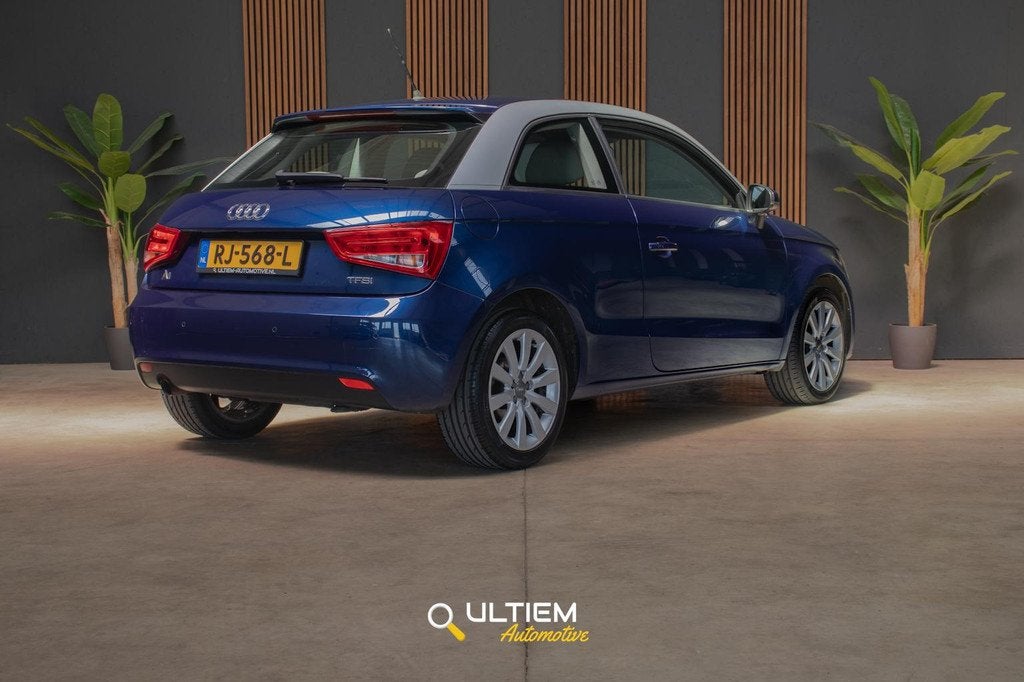 Audi A1 1.2 TFSI Attraction Pro Line | Stoelverwarming Clima, Auto's, Audi, Voorwielaandrijving, Euro 5, 49 €/maand, Bedrijf