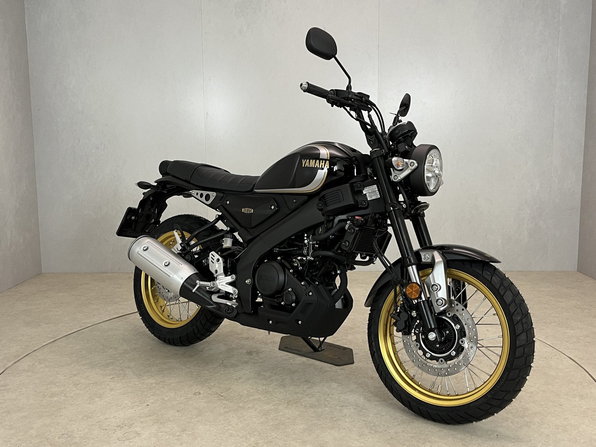 Yamaha XSR 125 Legacy (bj 2026), Motoren, Nieuw, Klantenservice@yamaha-motor.nl, Koolhovenlaan 101
1119 NC  Schiphol-Rijk, NL