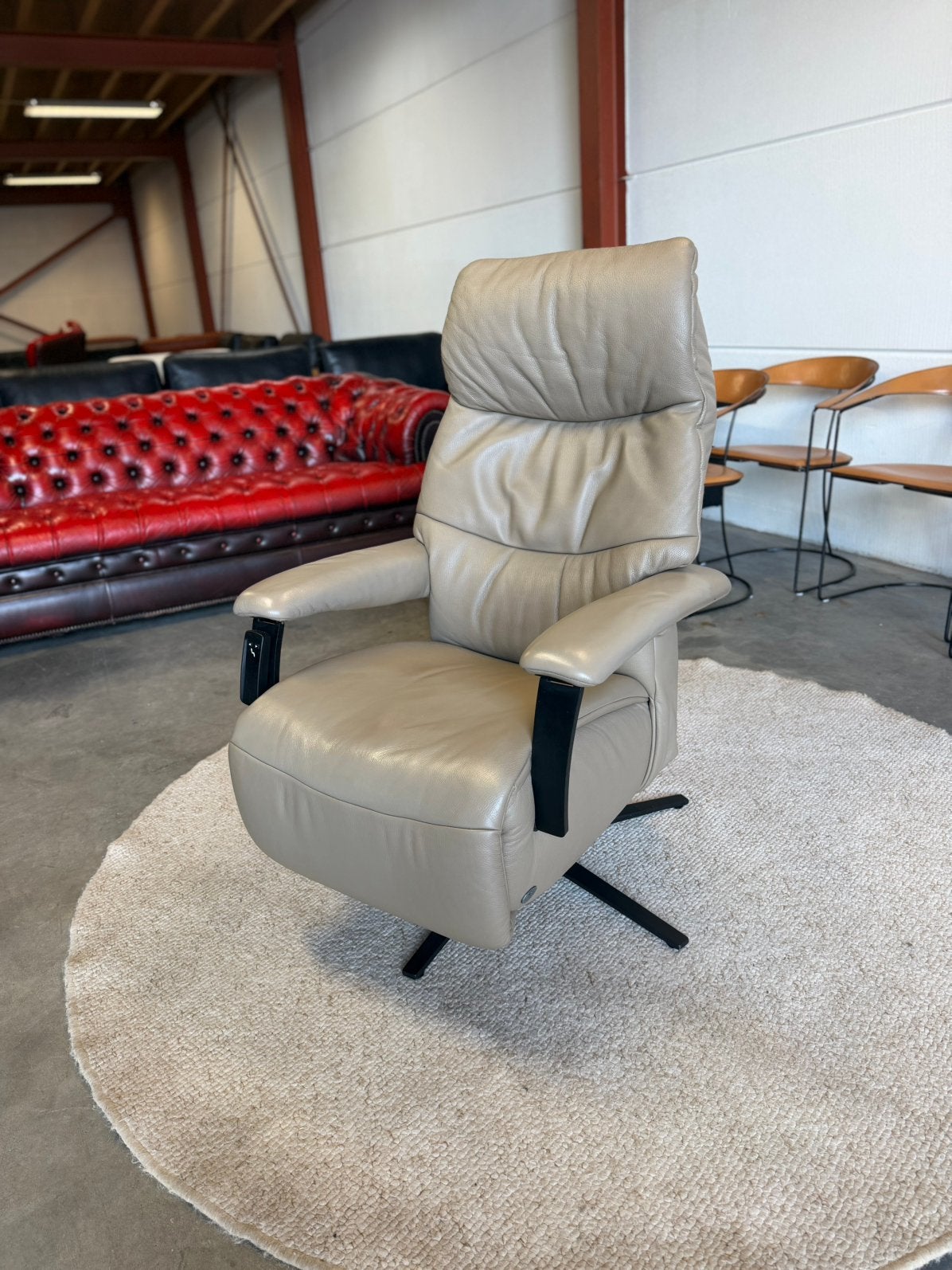 Relaxfauteuil leren design relax fauteuil stoel Meubelzorg, Design, Mariansoliak8@gmail.com, Zo goed als nieuw, 75 tot 100 cm