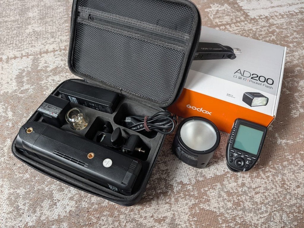 Godox Ad200 + Round head + X pro Sony trigger, Externe flitser, Ophalen of Verzenden, Zo goed als nieuw, Instellicht