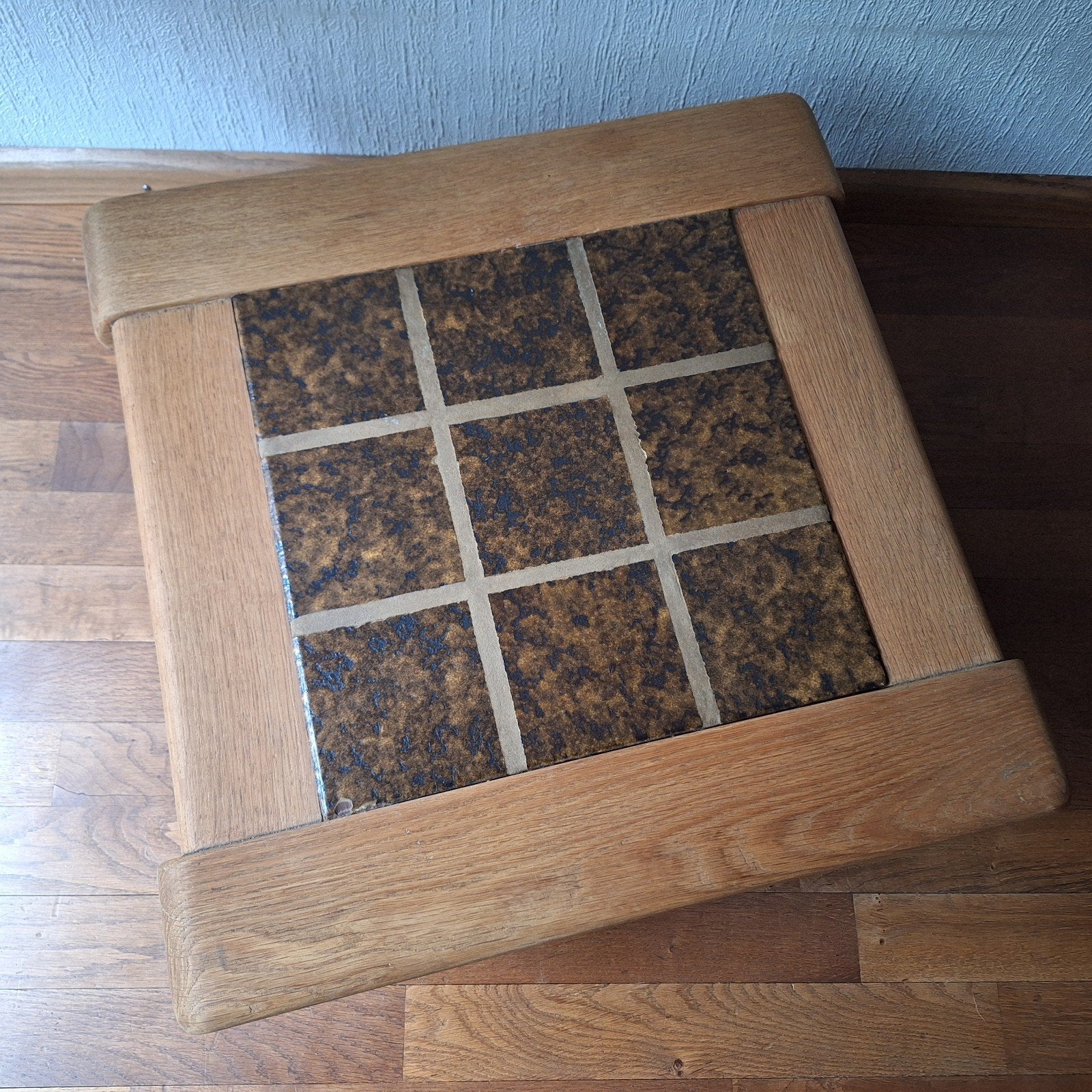 Vol eiken bijzettafel (brutalist), Ophalen