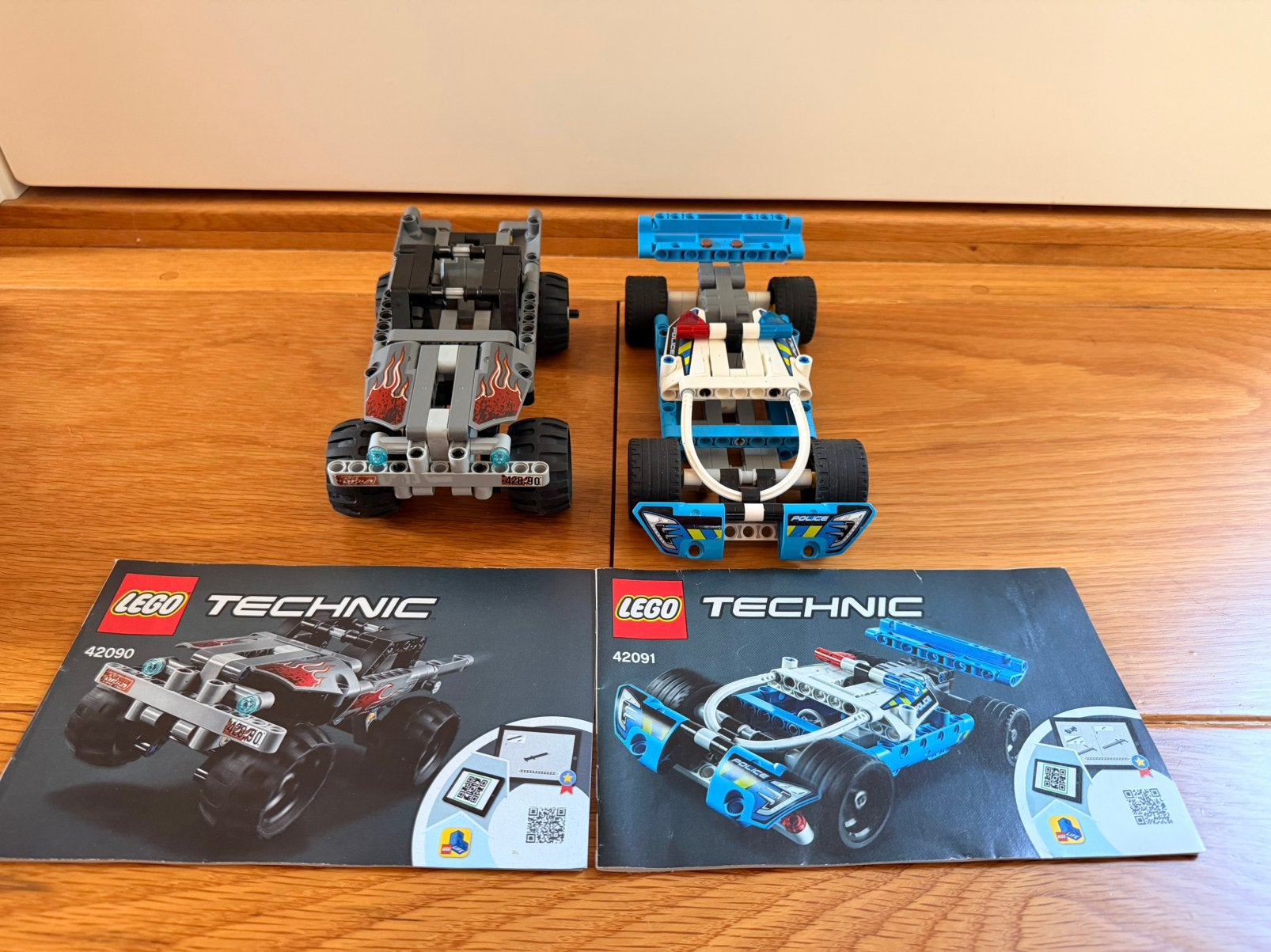 Lego Technic 42090 en 42091, Kinderen en Baby's, Speelgoed | Duplo en Lego, Lego, Ophalen of Verzenden, Zo goed als nieuw, Technic