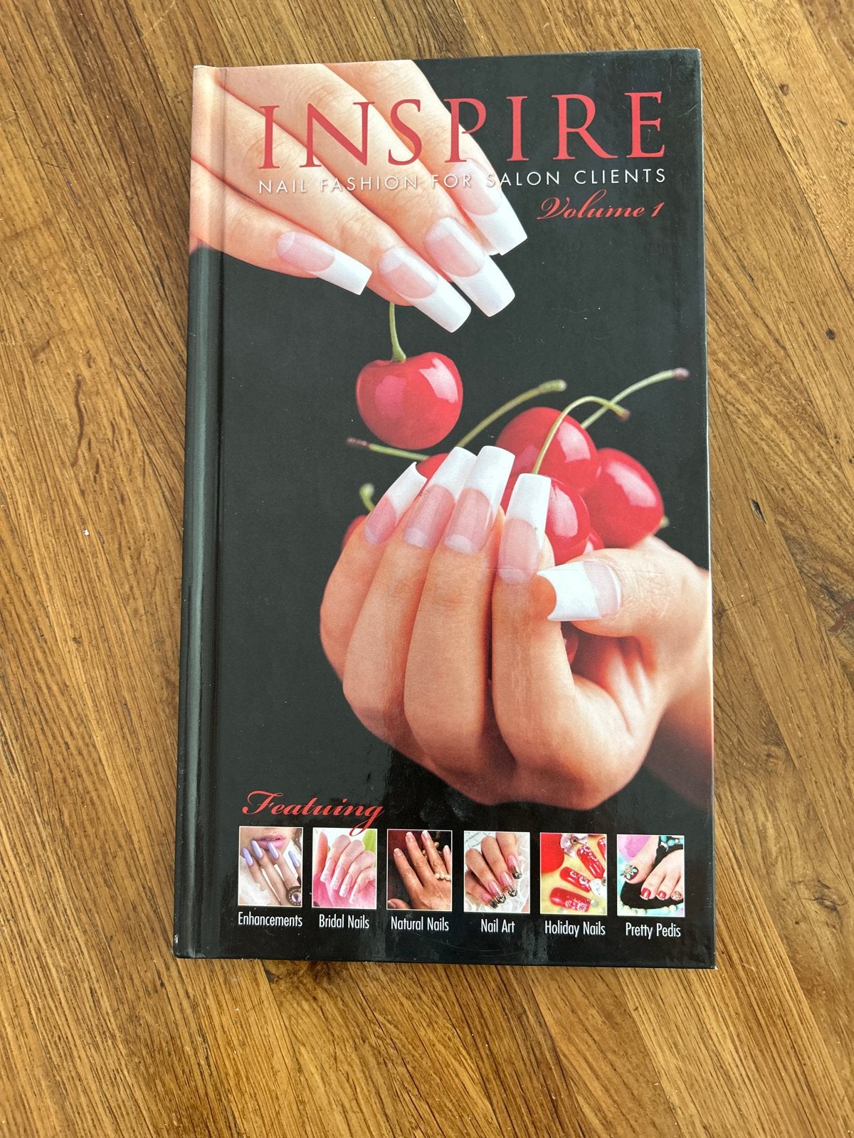 Inspire Nail Fashion for Salon Clients Volume 1, Boeken, Ophalen of Verzenden, Zo goed als nieuw, Overige onderwerpen