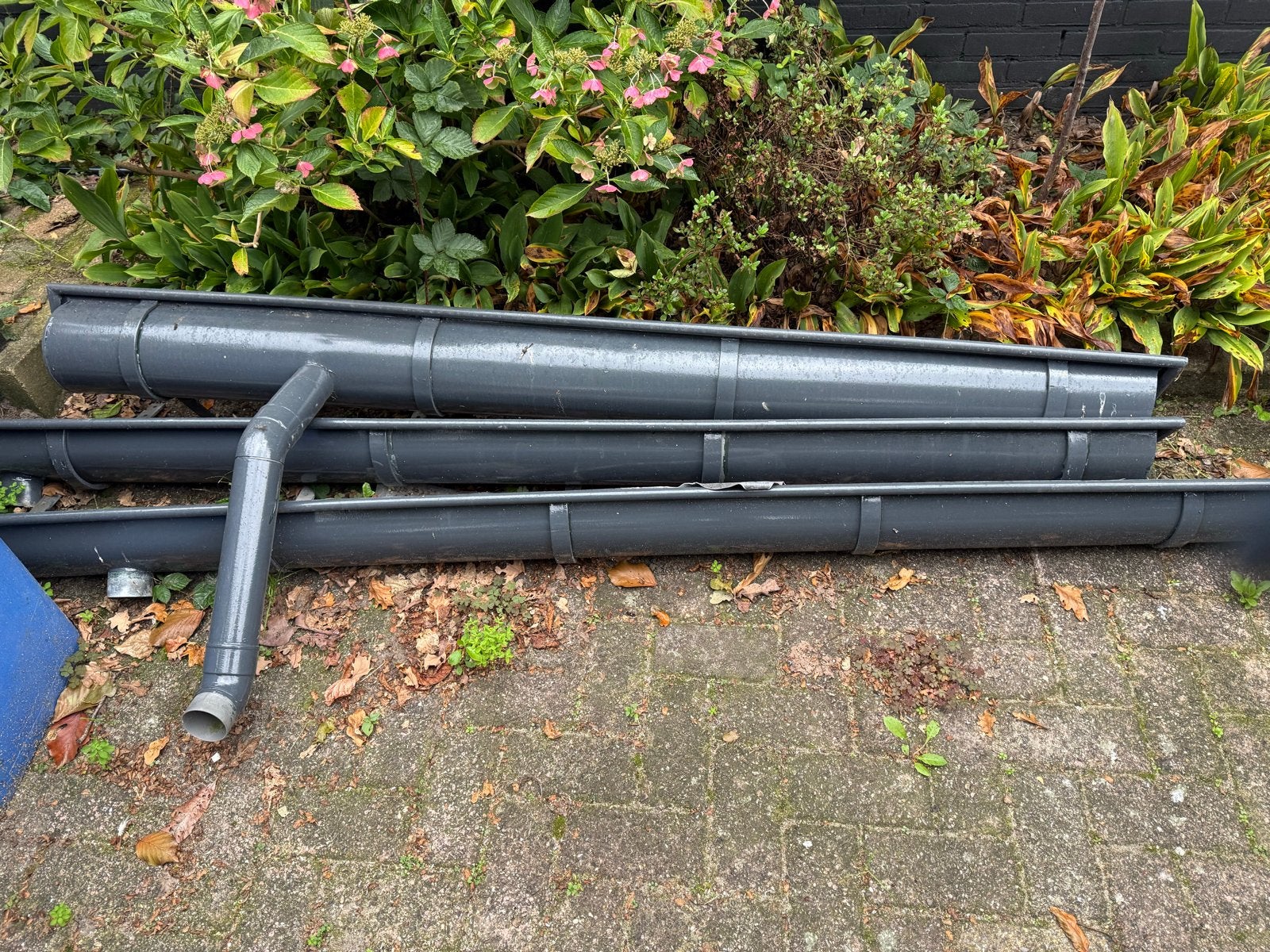 3 zinken dakgoten met beugels, 2 tot 2,5 meter, Doe-het-zelf en Verbouw, Ophalen, Gebruikt, 2 tot 4 meter, Zink