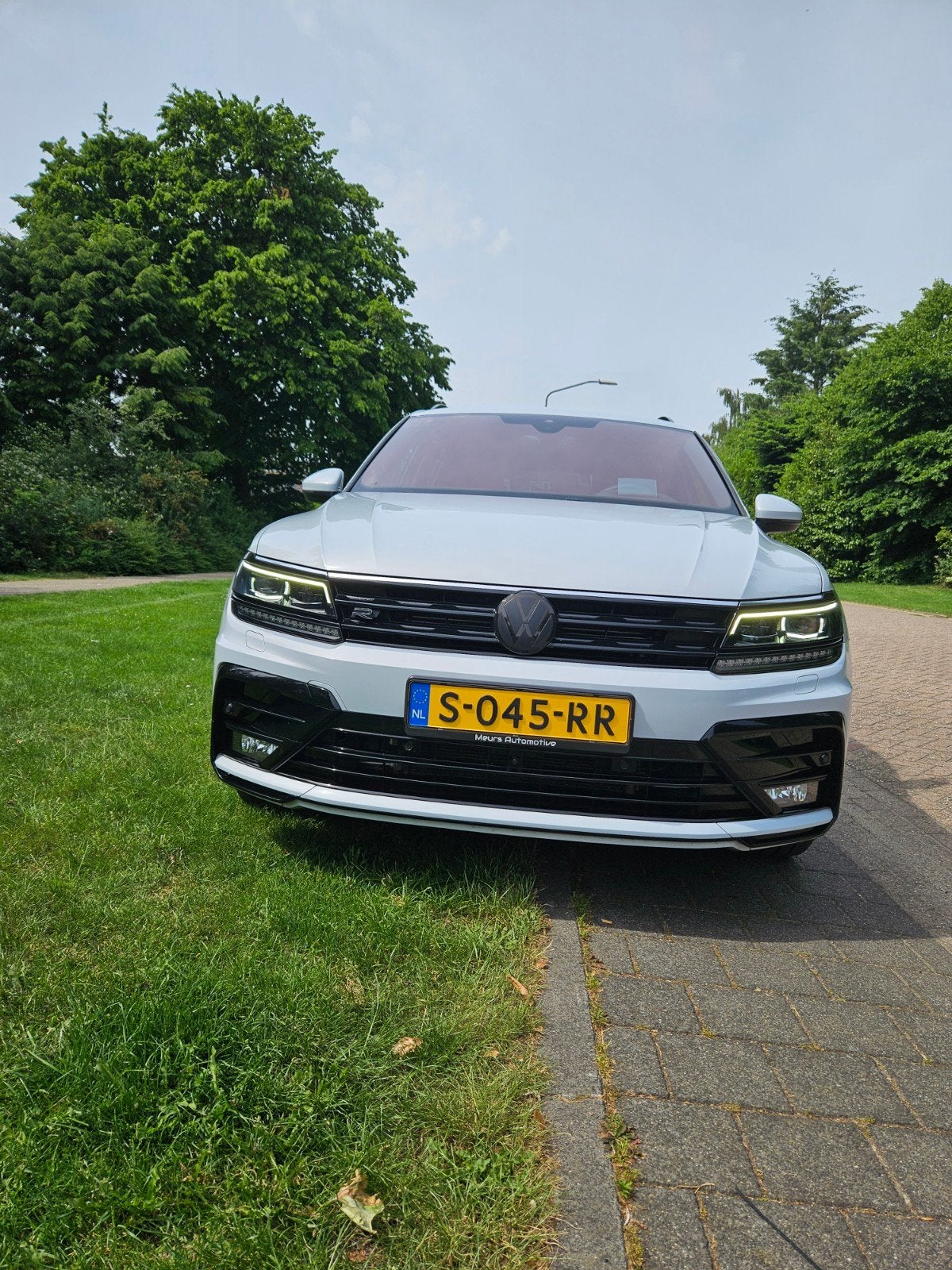 Volkswagen Tiguan 2018 Wit, met  elektrische trekhaken., 13 km/l, 1984 cc, 2500 kg, Wit