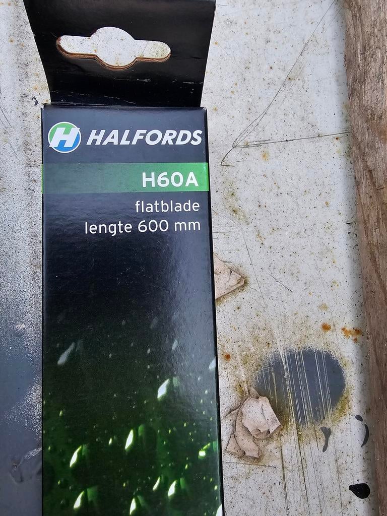 33x Halfords Flatblade Ruitenwissers  - 600mm nieuw €10,-p.s, Ophalen of Verzenden