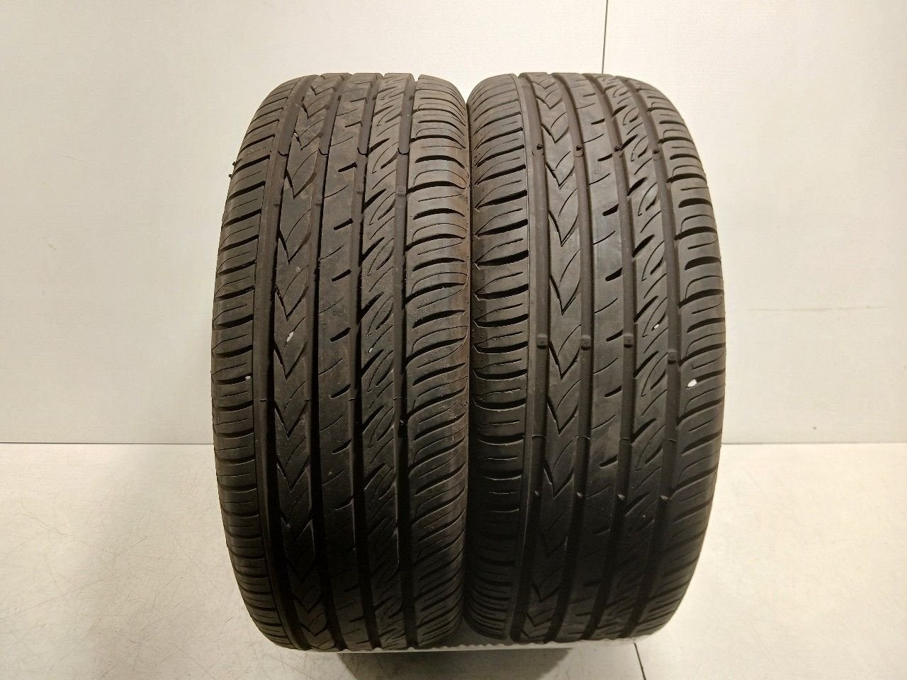 Bandenset 2 stuks Zomer 215 55 R16, Onderdelen@venauto.nl, Van der Ven Autorecycling B.V., Ettenseweg 76, 4706 PB Roosendaal, The Netherlands