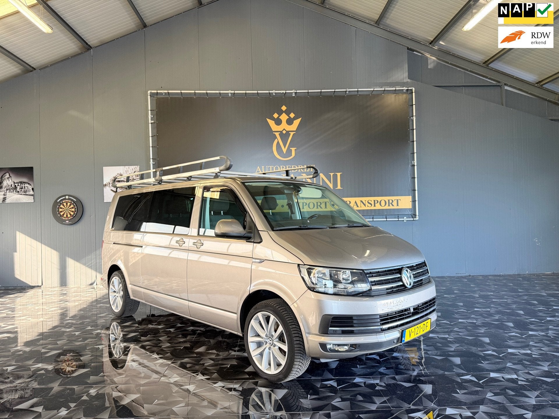 Volkswagen Transporter 2.0 TDI L2H1 DC Highline inruil mogel, Auto's, Navigatiesysteem, Gebruikt, Euro 6, 4 cilinders