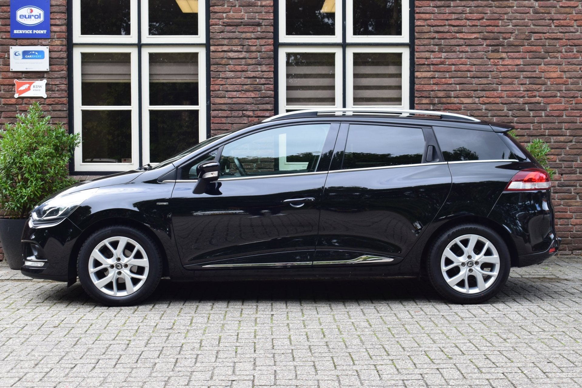 Renault Clio Estate 0.9 TCe Limited Trekhaak, Auto's, Renault, Voorwielaandrijving, 898 cc, Parkeersensor, Gebruikt