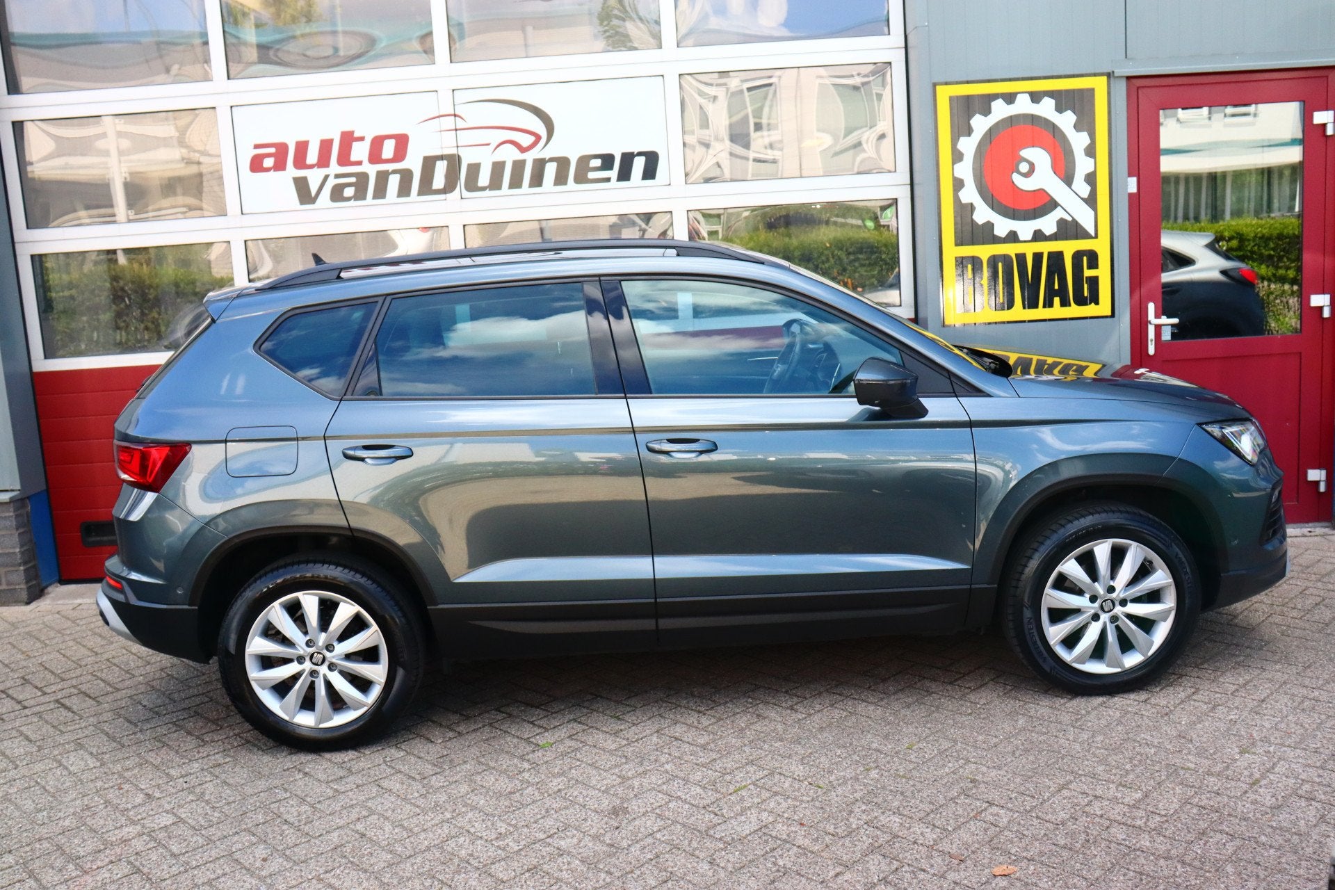 SEAT Ateca 1.5 TSI Style Business Intense O.a: Camera, PDC,, Voorwielaandrijving, Dealer onderhouden, 1300 kg, 4 cilinders