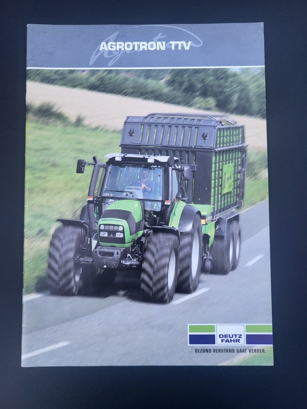 tractor folder Deutz-Fahr Agrotron TTV, Ophalen of Verzenden, Zo goed als nieuw