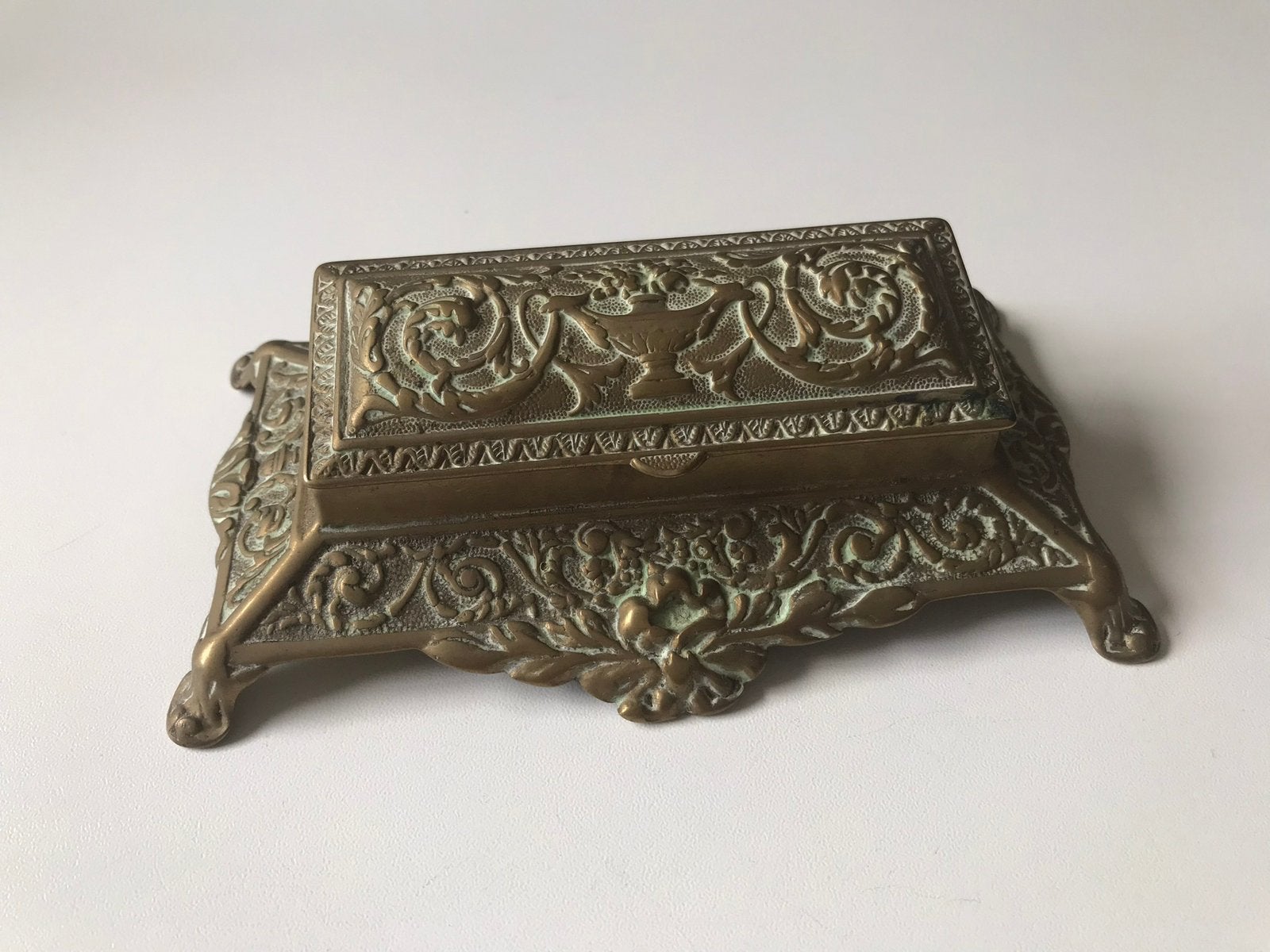 Art nouveau koperen postzegeldoosje, Ophalen of Verzenden