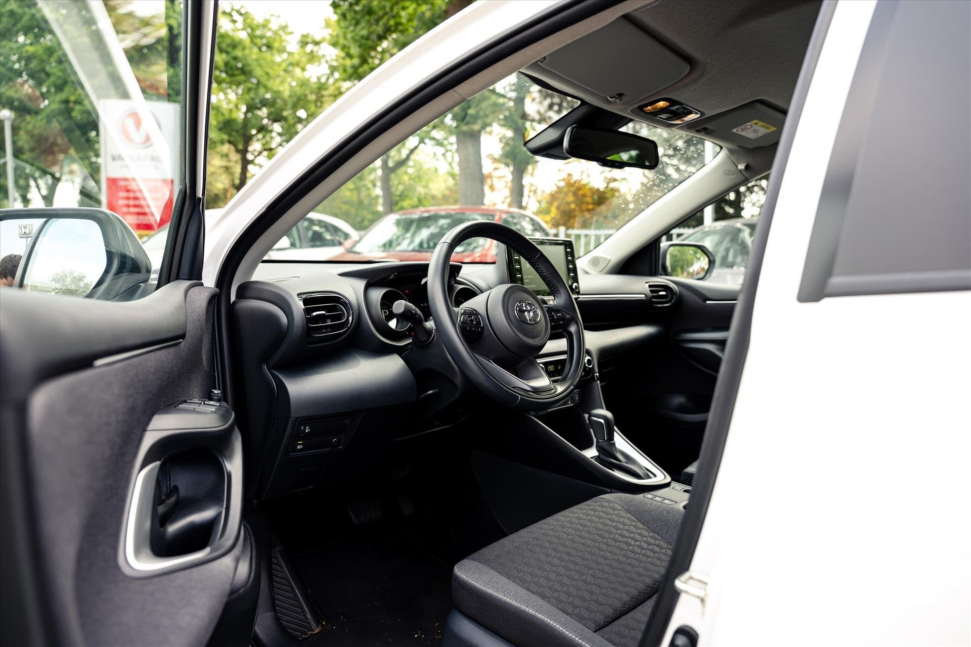 Toyota Yaris 1.5 Full Hybrid Dynamic Automaat | Adaptieve Cr, Auto's, Dealer onderhouden, Gebruikt, Euro 6, 1490 cc