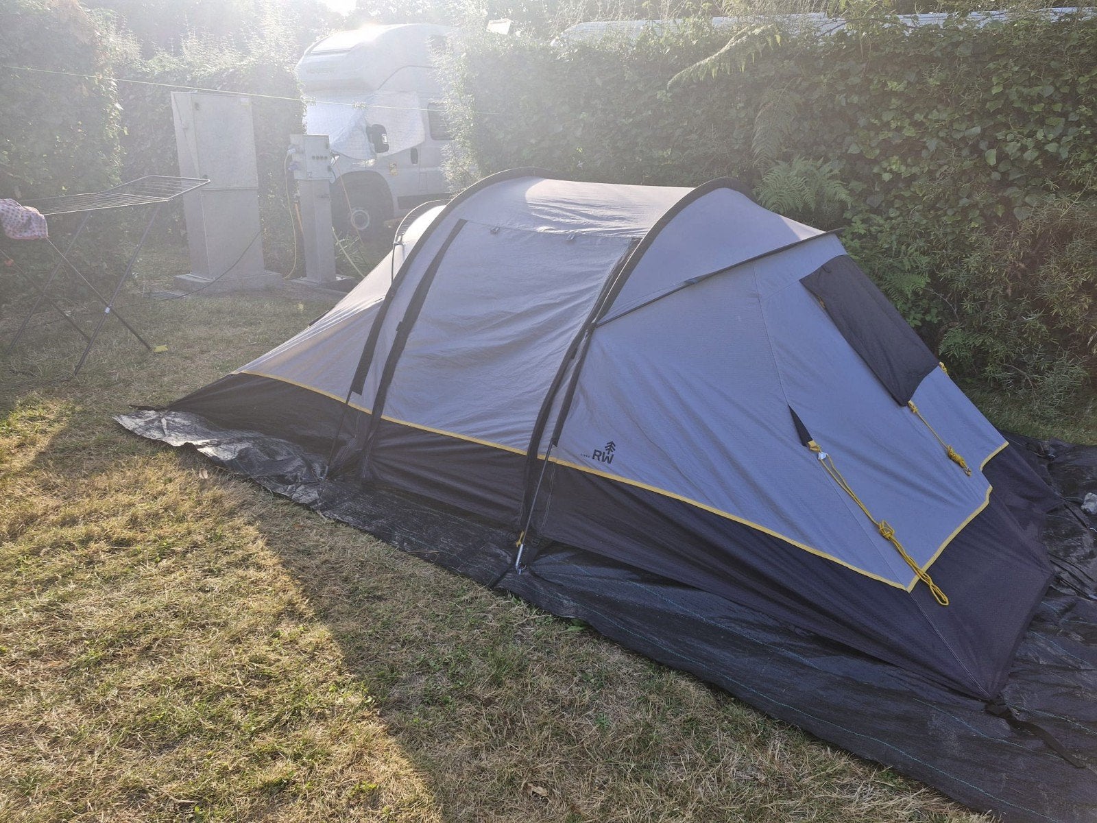 polyester Redwood Aspen BS vis-a-vis tent in goede staat, Caravans en Kamperen, Ophalen of Verzenden, Zo goed als nieuw, Tot en met 2