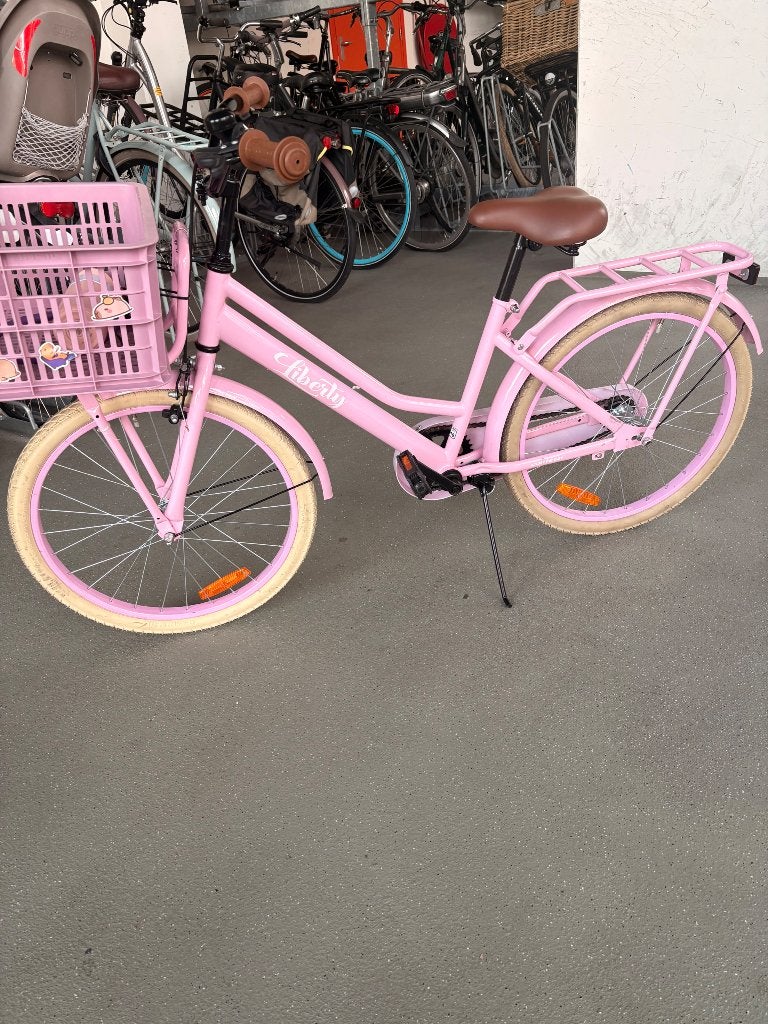 22inch roze meisjesfiets, Fietsen en Brommers, Fietsen | Meisjes, 22 inch, Gebruikt, Handrem, Schijfrem