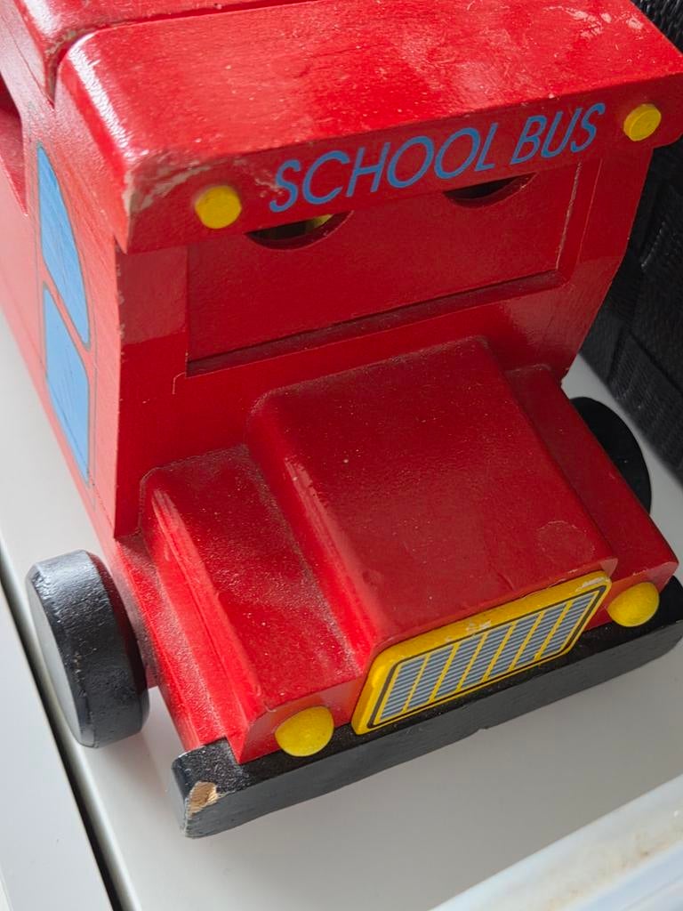 Houten Schoolbus met Poppetjes - Educatief Speelgoed, Ophalen of Verzenden, Gebruikt, Rij- of Hobbelspeelgoed