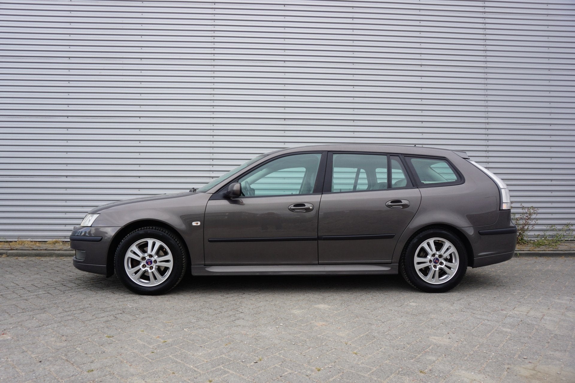 Saab 9-3 Sport Estate 1.8 Vector Airco / Navi / Cruise / Sto, Auto's, 4 cilinders, 1796 cc, 122 pk, Origineel Nederlands