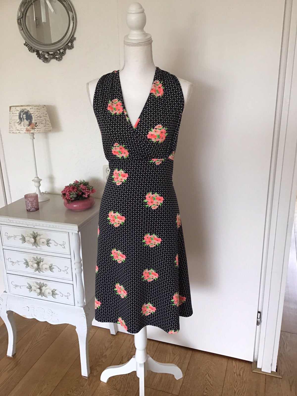 Prachtige jurkjes van King louie in maat M, Kleding | Dames, Jurken, Ophalen of Verzenden, Zo goed als nieuw, Maat 38/40 (M), Knielengte